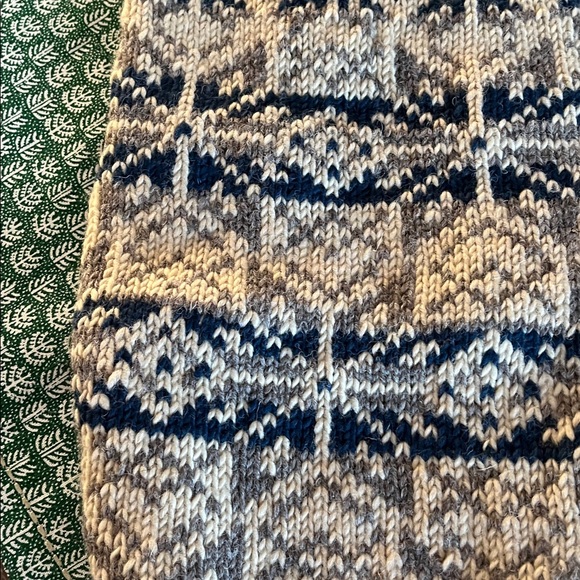 French Knot Free People New Medium Knit Patterned Dog Sweater - Picture 8 of 8